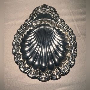 Silverplate Shell-Shaped Bowl Baroque & Rococo Style Classic Shell Pattern
